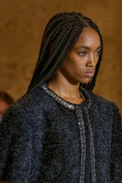 Look 14